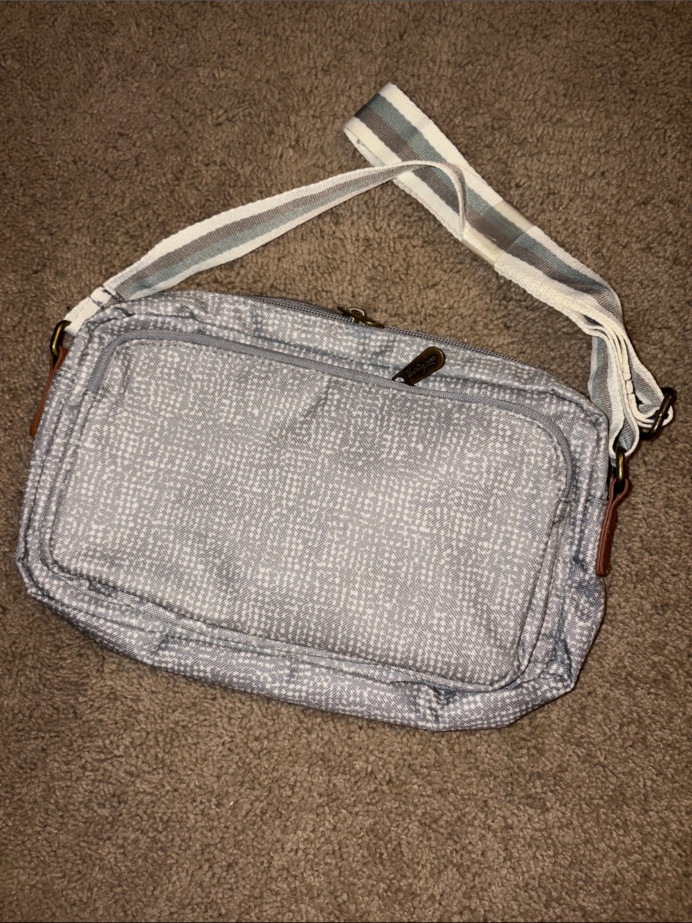 Thirty-one All Zipped Up Crossbody in Textured Gray NWOT